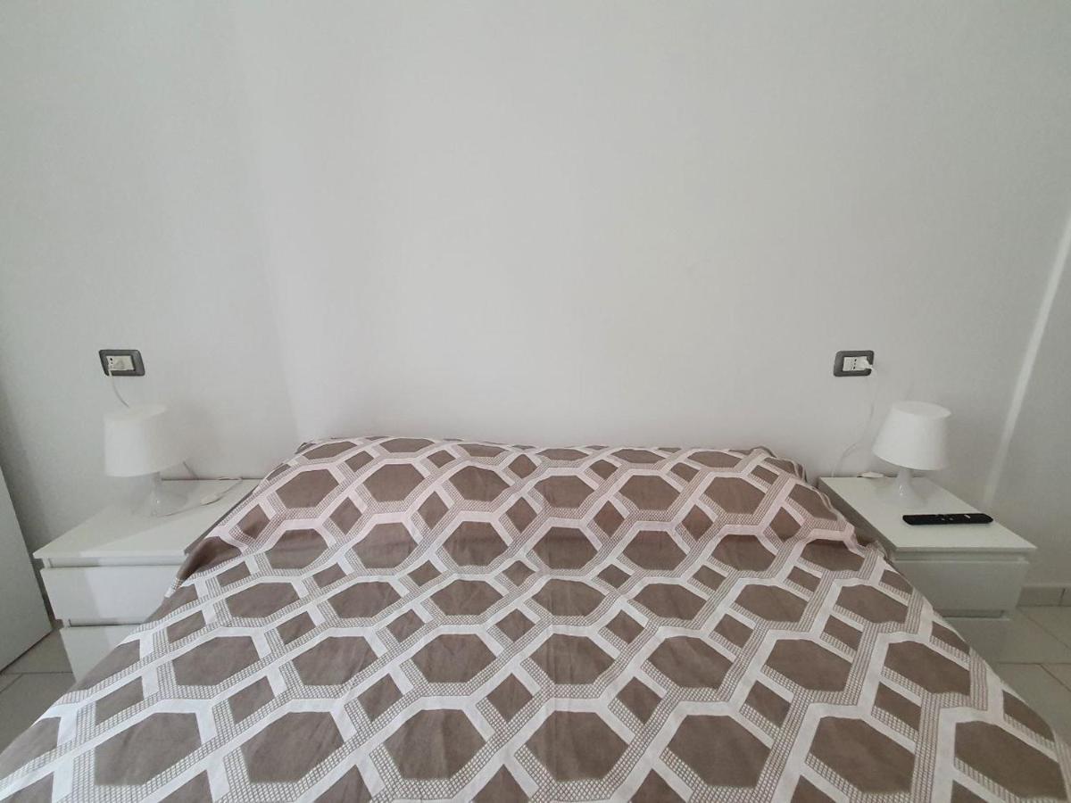 Affittacamere Casa Cynda ฟอลลอนนีกา ภายนอก รูปภาพ